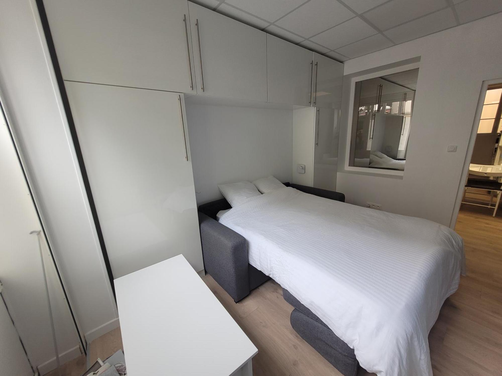 Studio Bien Equipe Au Calme A Montmartre Paris Ngoại thất bức ảnh