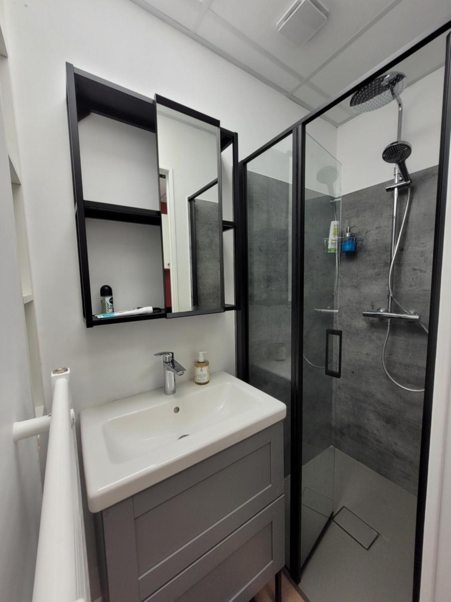 Studio Bien Equipe Au Calme A Montmartre Paris Ngoại thất bức ảnh