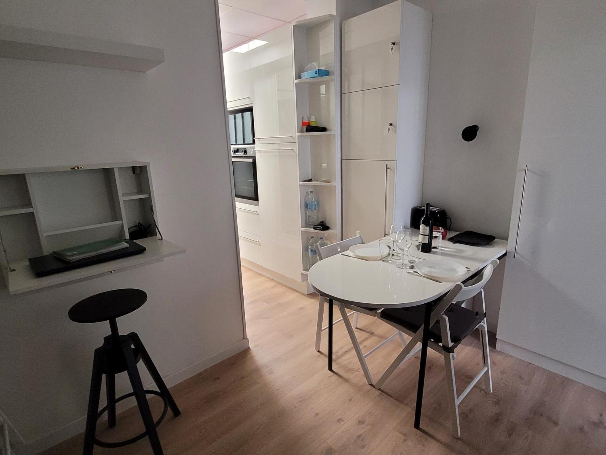 Studio Bien Equipe Au Calme A Montmartre Paris Ngoại thất bức ảnh
